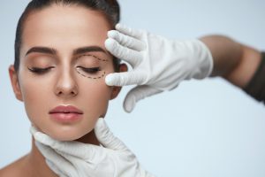Read more about the article How to Qualify for Eyelid Surgery – Full Guide